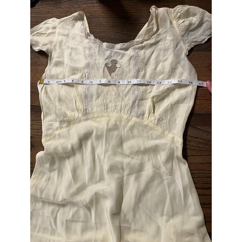Vintage 1930's/40's Nightgown XS Ivory Lace Embroidered - Picture 4 of 4